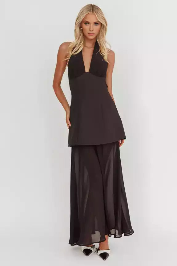 Heartwarming backless neckline lined with layered hem and zippered back Prom Dresses