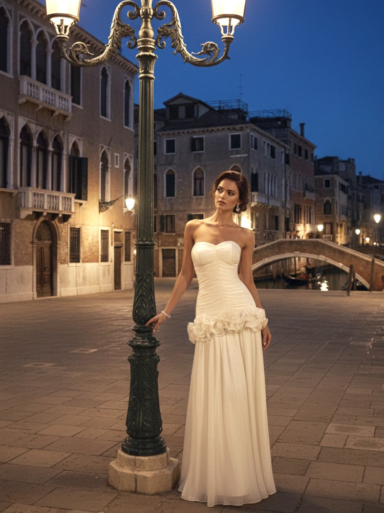 Ivory Maxi Evening Dresses with Sweetheart Strapless Bodice Ruched Waist Ruffled Flounce Hem and Mermaid Silhouette