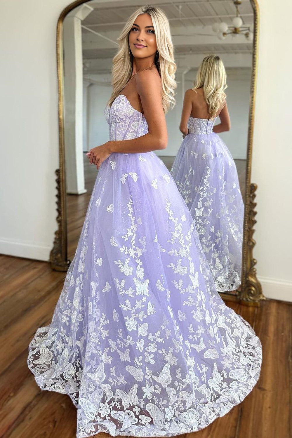A-Line Sweetheart Zipper Back Long Tulle Prom Dress With Appliques