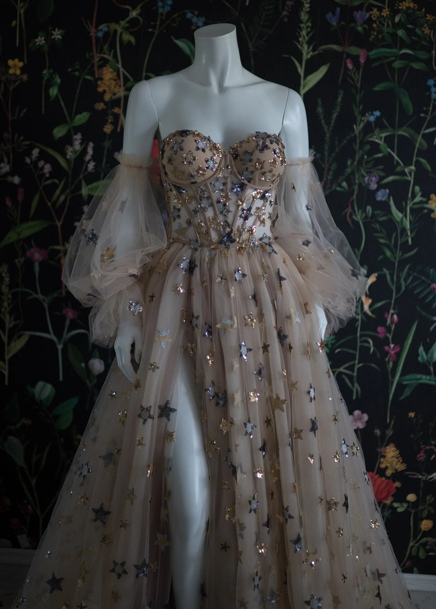 Long sleeved Sweet and Elegant Ball Dress A Series Long Evening Dress