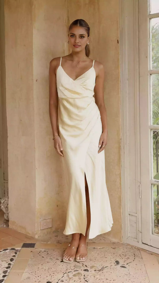 Low key and elegant fixed wrap pleat details, wrap style chest cut slit adds an elegant style Prom Dresses