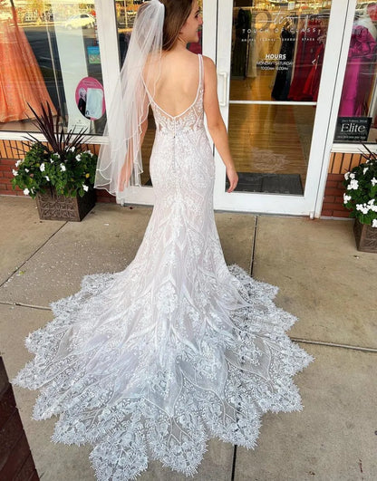 Elegant and sweet mermaid V-neck palace skirt lace wedding dress