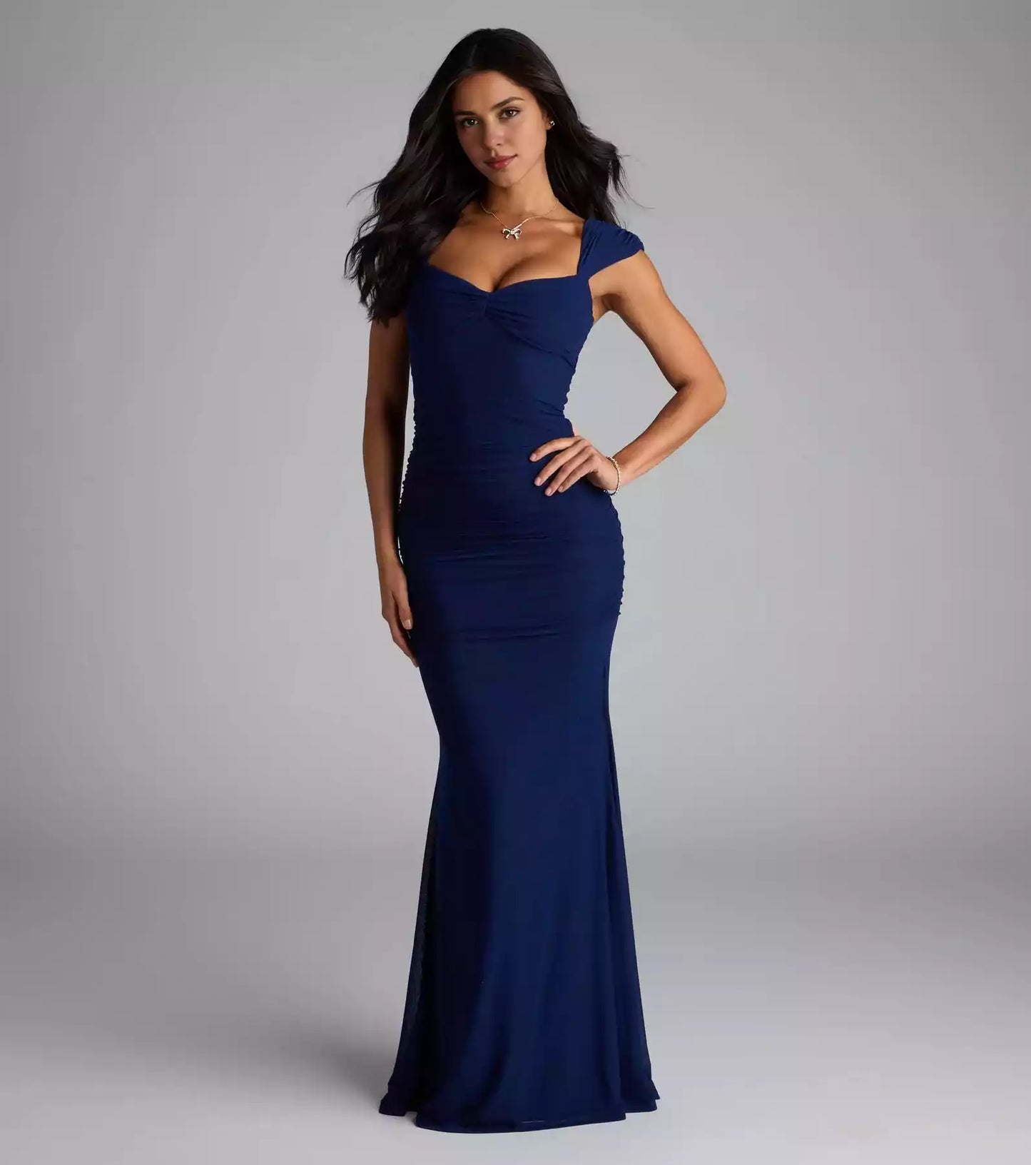 Mesh heart-shaped neckline, back strap, hem zipper, side seams, pleated mermaid and floor Prom Dresses