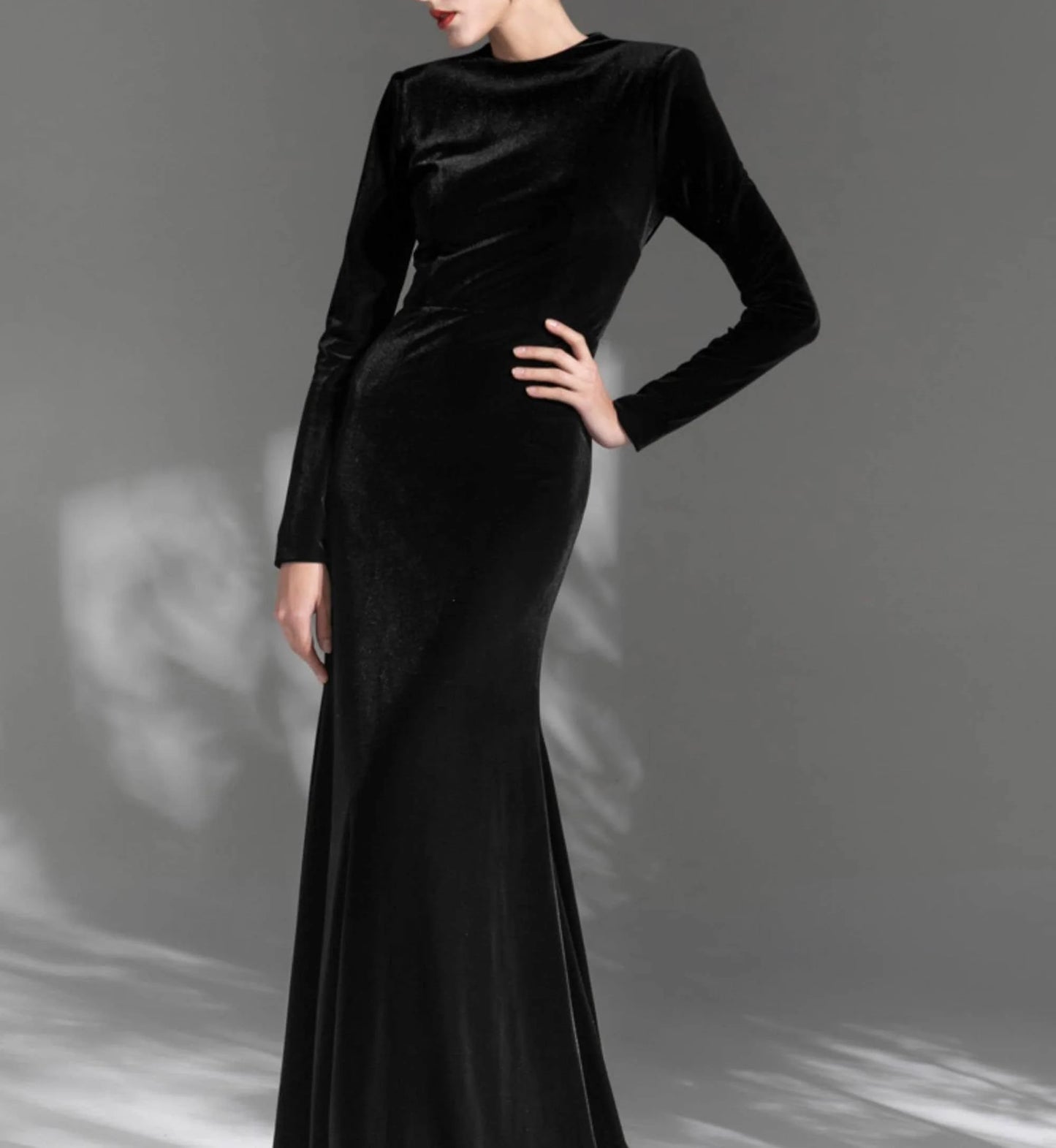 Elegant Long sleeves Boat Neck crisscross Back Velvet Dress with Train