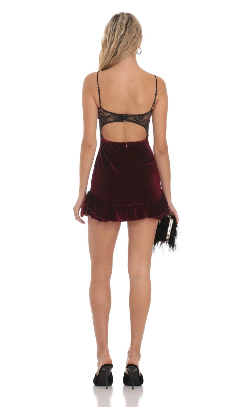 OKBBN Elegant Lace Hook Flower Velvet Ruffle Edges Homecoming Dresses