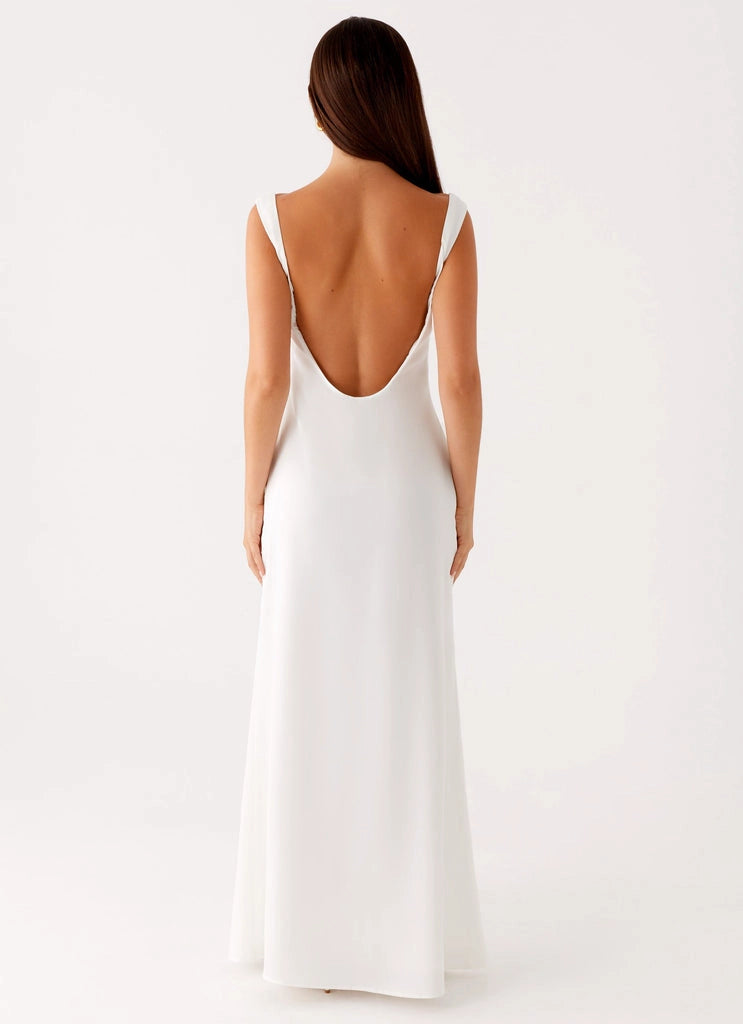 OKBBN's low-key and elegant straight collar, waist cinching, and backless silhouette outline the graceful figure of Homecoming Dresses