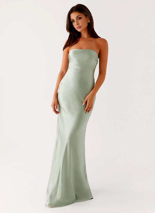 OKBBN's luxurious and charming off shoulder highlights the lines of the shoulders and neck, fully lined Prom Dresses