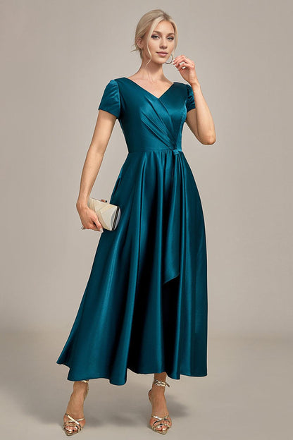 Green V-Neck A-Line Pleated Satin Mother of the Bride Dress