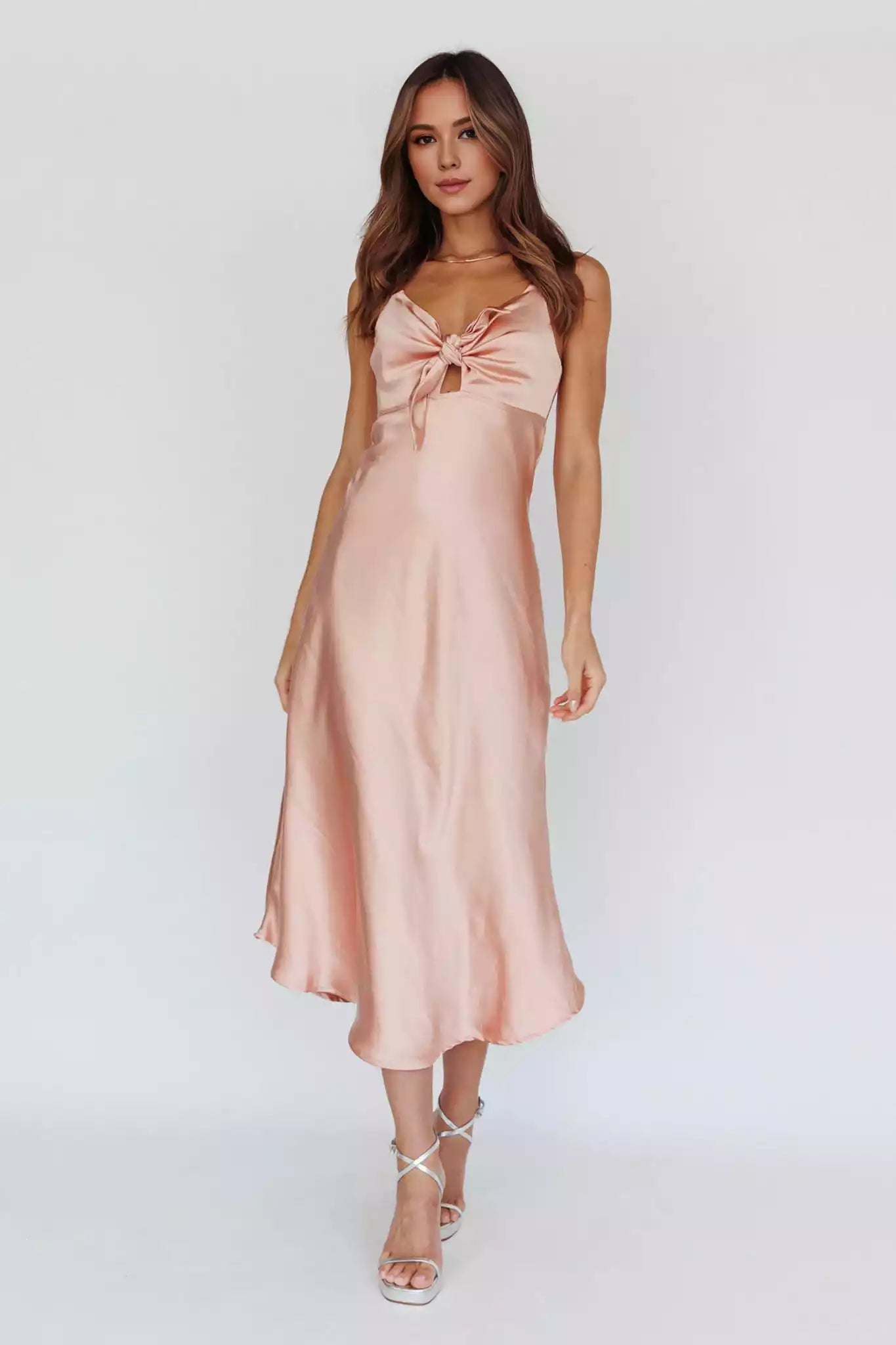 Romantic, lightweight and close fitting chest strap with adjustable shoulder straps for a more elegant Bridesmaid Dresses look
