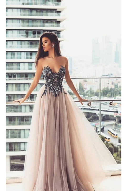 Sexy Noble Elegant and Beautiful Ball Dress with Thin Gauze Floor Sweeping Strap Buckle