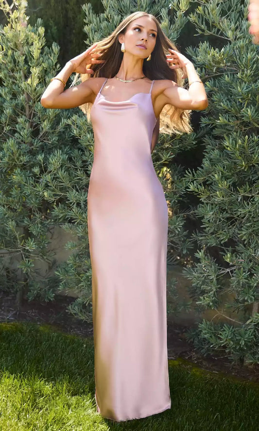 Sexy dangling neckline, slim shoulder straps, exposed back, slim fit, side slits, hem hanging to the ground Prom Dresses