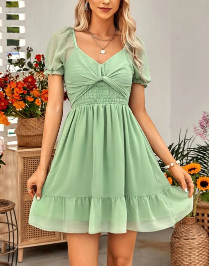 Short sleeved elegant and sweet V-neck graduation dance party dress belt