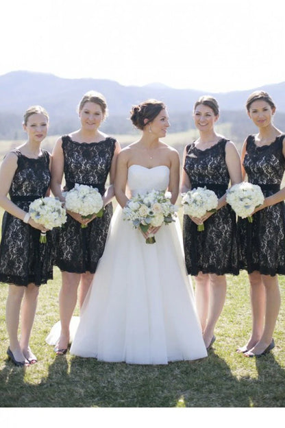 Minimalist backless lace black short bridesmaid dress