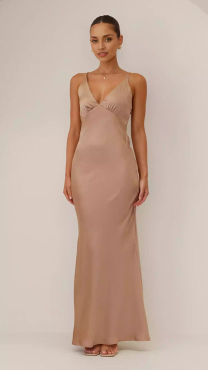 Simple yet gorgeous deep V-neck ultra-fine elastic shoulder strap with perfect hanging invisible side zipper Prom Dresses