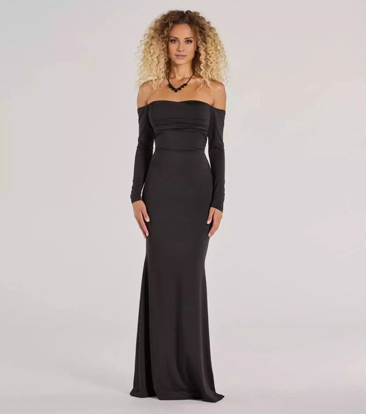 Smooth knit off shoulder heart-shaped neckline with full charm, long slim fit and hollowed out Prom Dresses