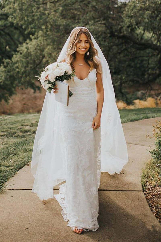 Thin shoulder strap beach wedding dress with lace sweetheart bohemian wedding dress