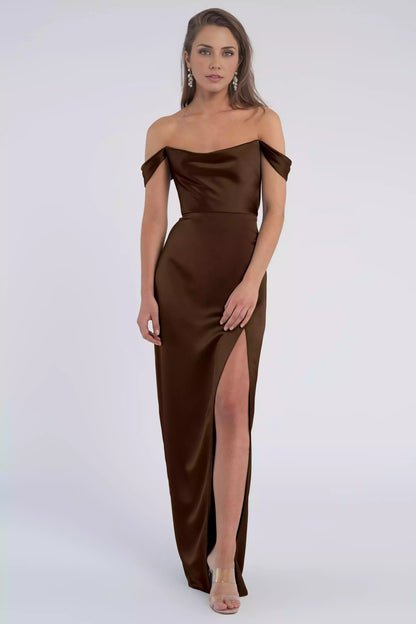 Sparkling and luxurious satin shoulder sleeves, elegant drape, tight fitting corset, slim fit skirt, hollowed out slit, Evening Dresses