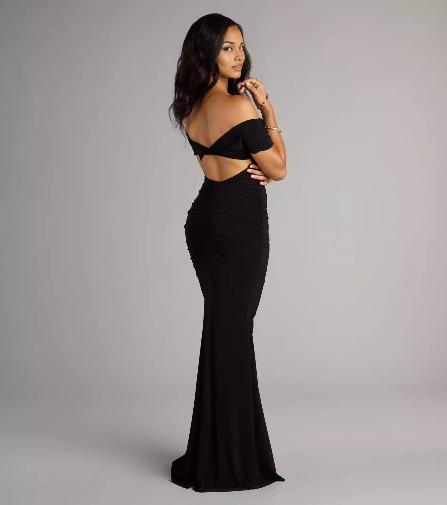 Stunning appearance of smooth knit single shoulder collar with side seam pleats, backless mermaid and floor Prom Dresses