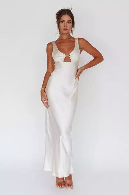 Stunning ultra long adjustable shoulder straps with horseneck buckle and chain decoration on the chest, and zippered Bridesmaid Dresses on the back