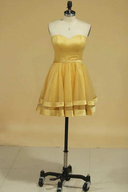 Sweet A-line sheer paired with pearl dress