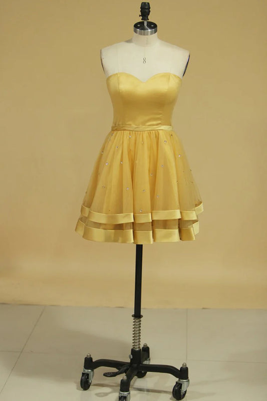 Sweet A-line sheer paired with pearl dress