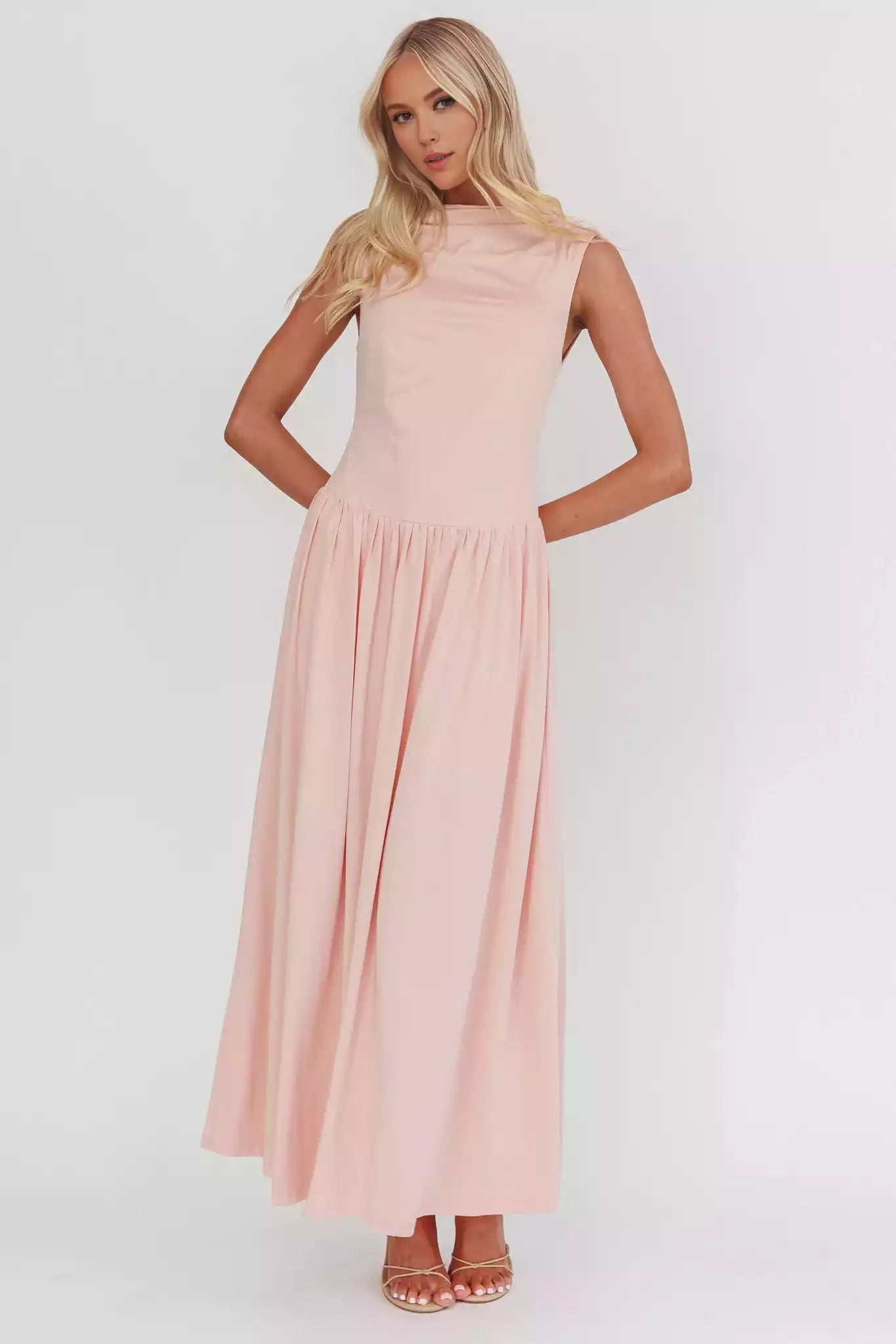 The eye-catching high neck sleeveless back hollow design is paired with a zip up Prom Dresses with a lace up back