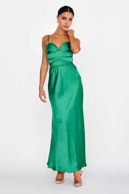 The eye-catching satin extra long lining with lace edges and adjustable straps, featuring a zipper at the back and Bridesmaid Dresses