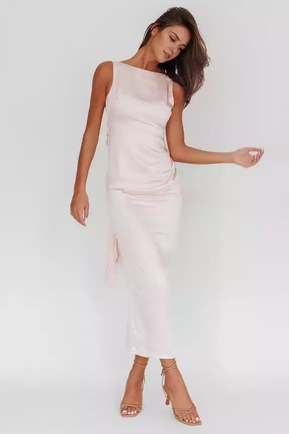 The eye-catching satin fabric features a slit at the back, a semi lined bow detail, and Bridesmaid Dresses