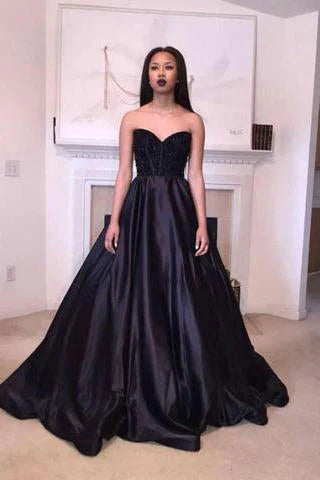 Selling classically classy sweetheart floor-length evening dress in elegant high color
