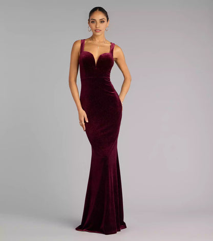 Unforgettable velvet heart-shaped neckline, wide shoulder straps, mermaid silhouette, and floor skirt Prom Dresses