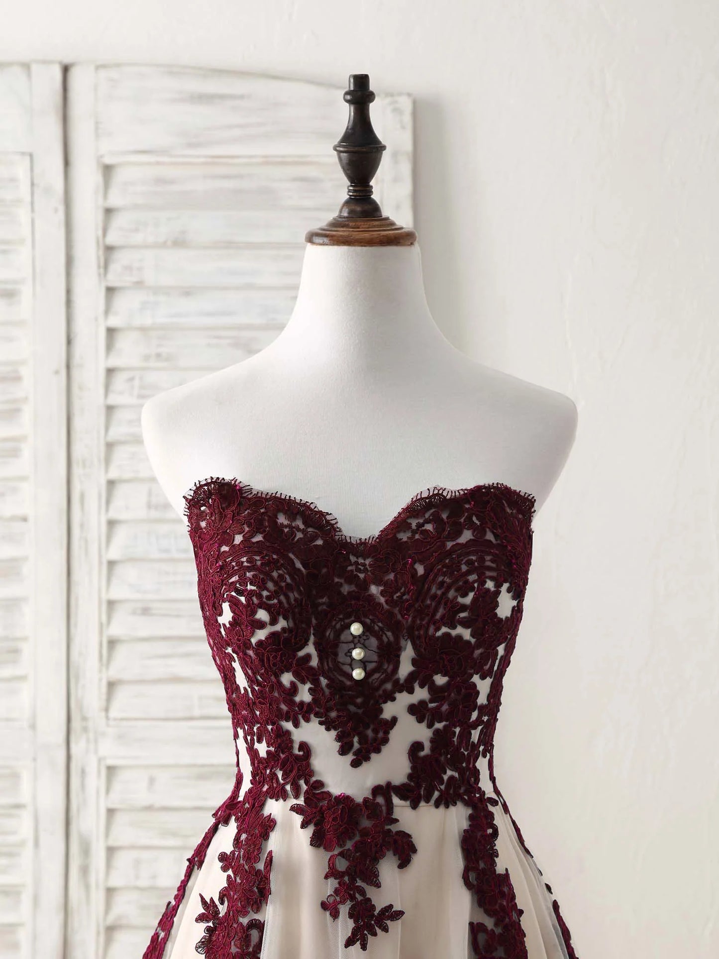 A-Line Sweetheart Tulle Lace Applique Burgundy Long Bridesmaid Dress
