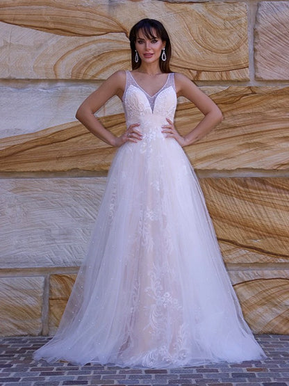 Sweet Princess Lace Applique V-neck Sleeveless Sweeping Collar Brush Train Wedding Dress