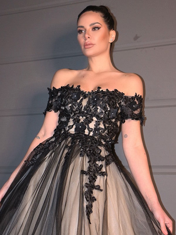 Elegant Princess Tulle Applique Off the Shoulder Short Sleeve Floor mopping Wedding Dress