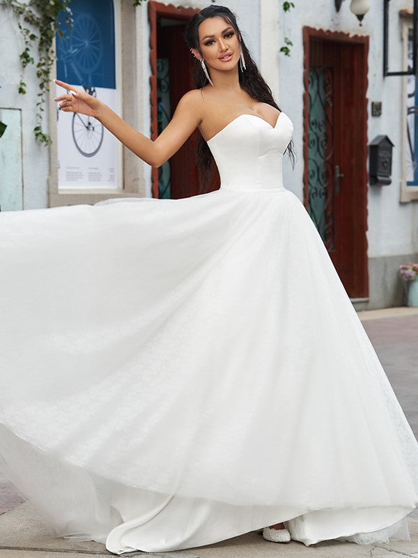 A-line Elegant Princess Lace Ruffle Edge Sweet Sleeveless Train Wedding Dress