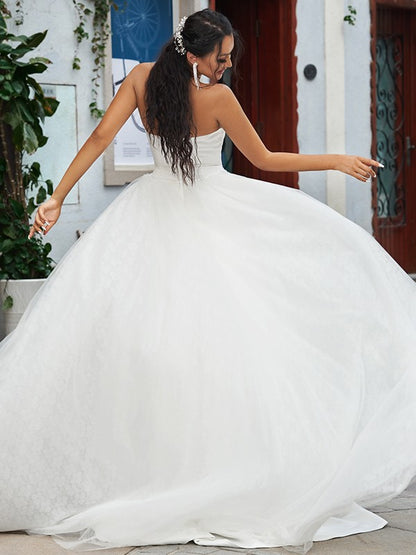A-line Elegant Princess Lace Ruffle Edge Sweet Sleeveless Train Wedding Dress