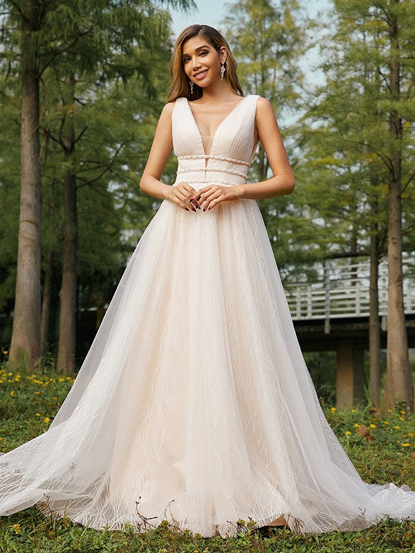 A-line skirt elegant princess sheer ruffled V-neck sleeveless strapless wedding dress