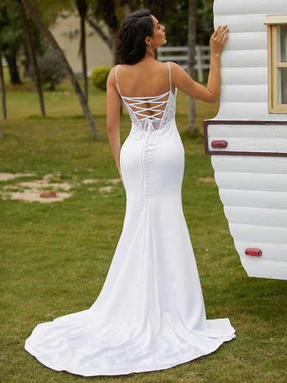 Hollow Pillar Lace V-Neck Sleeveless Palace Tail Wedding Dress
