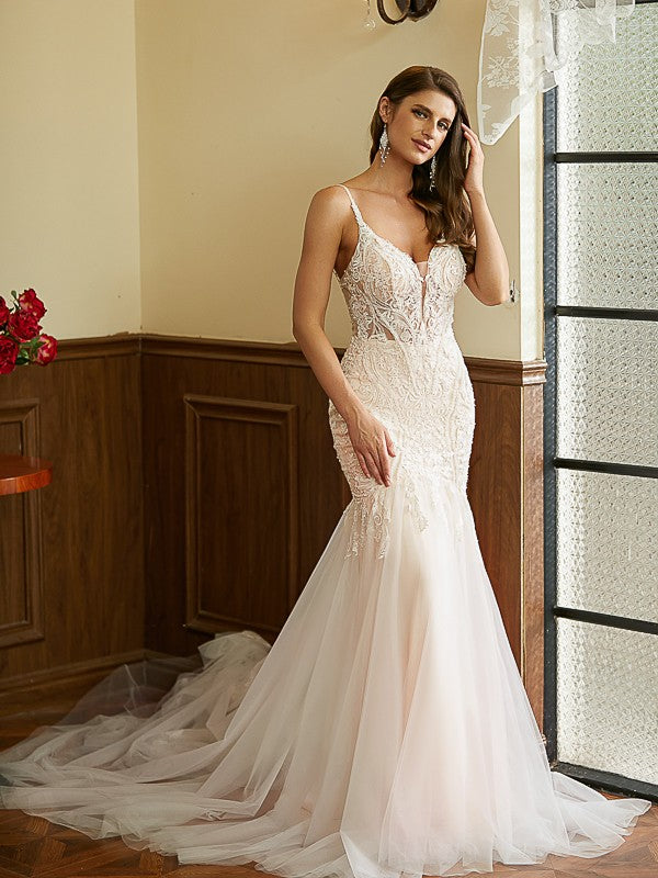 Loudspeaker Fishtail Elegant Tulle Lace V-neck Sleeveless Cathedral Tail Wedding Dress