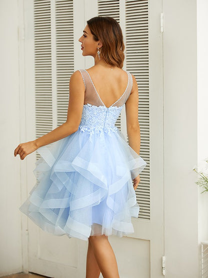 A-line Elegant Princess Applique V-neck Sleeveless Knee Length Dress