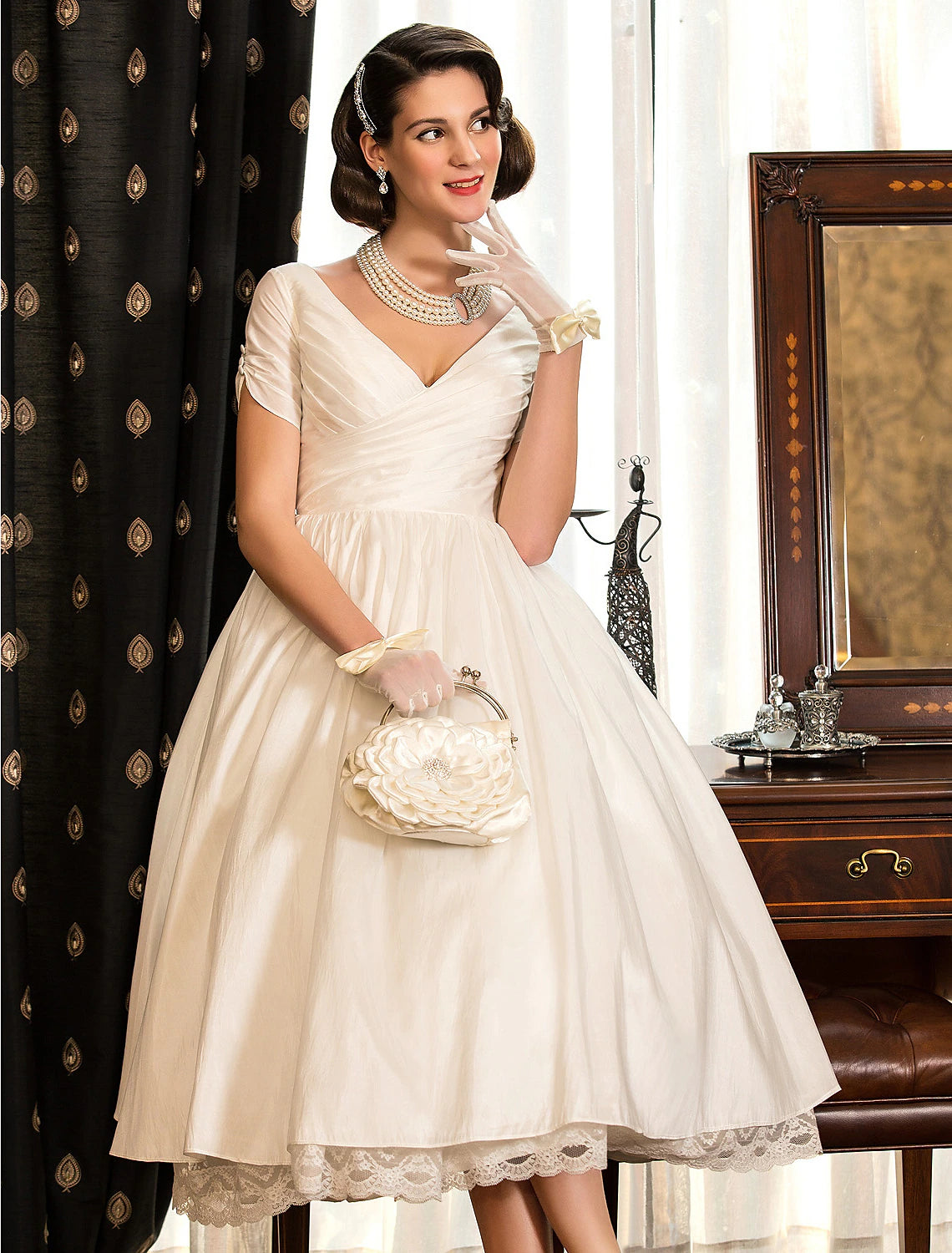 Minimalist Wedding Dress A-shaped V-neck Sleeveless Broom Tail Satin Bridal Dress with Pockets