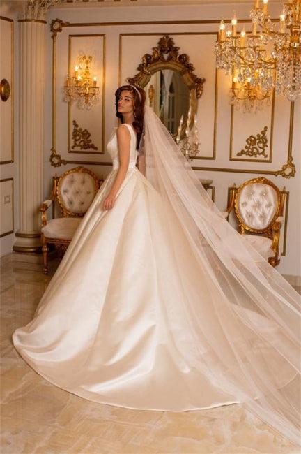 Ivory A-line V-neck Satin Sleeveless Wedding Dresses With Train
