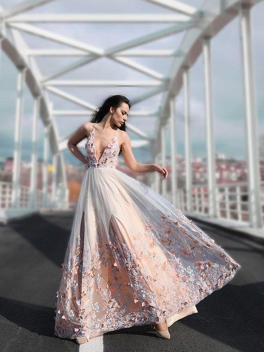 Elegant Princess Tulle Floor mopping V-neck Sleeveless Applique Dress