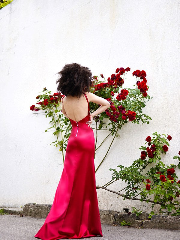 Elegant and beautiful cylindrical silk satin V-neck sleeveless ruffled edge dress