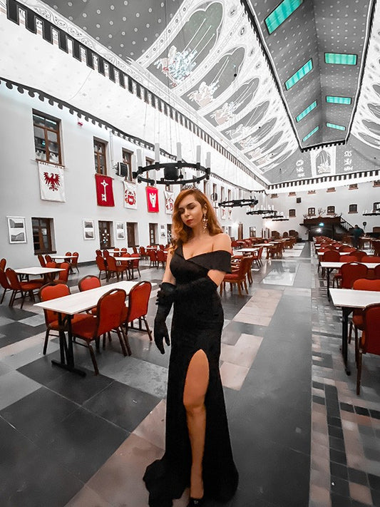 Sheath column spandex sexy off the shoulder sleeveless pleated court dress