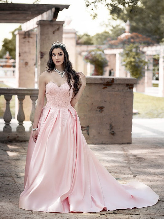 Sweet lace satin elegant sleeveless court dress