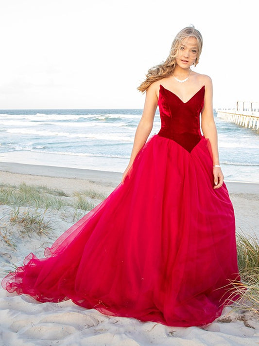 Elegant red sheer sleeveless court party formal ball dress