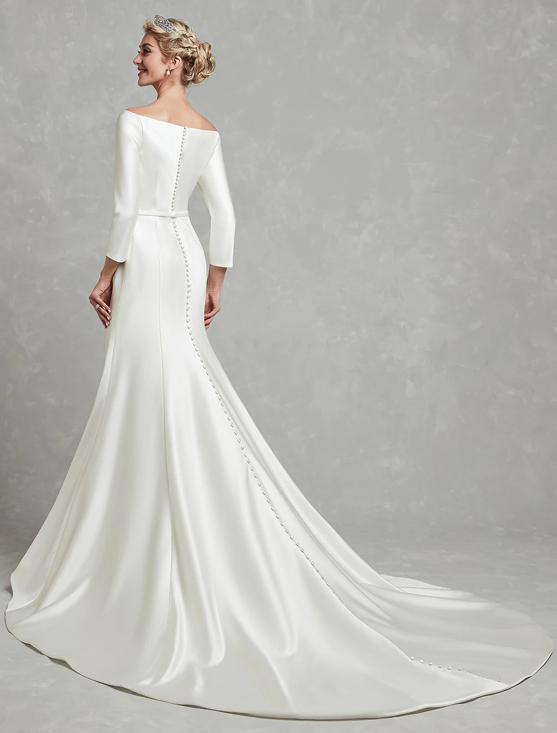 Minimalist and Low Luxury Wedding Dress Mermaid Loudspeaker Off Shoulder Long sleeved Church Tailed Satin Bridal Dress with Folded Wedding Party