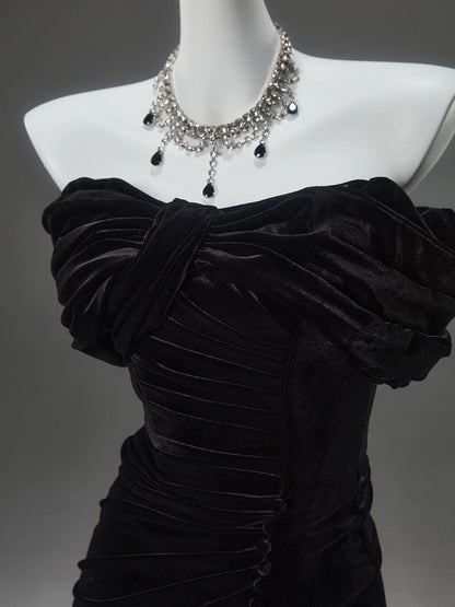 Elegant Gothic Black Velvet Evening Gown  Off-Shoulder Ruched Evening Dress with Corset