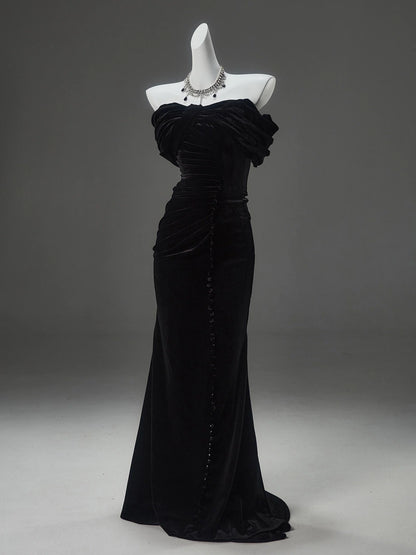 Elegant Gothic Black Velvet Evening Gown  Off-Shoulder Ruched Evening Dress with Corset