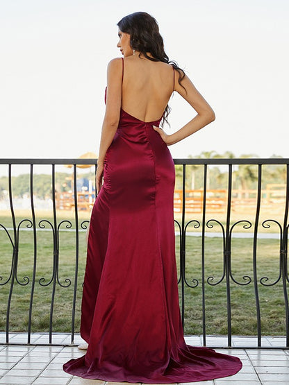 Cylindrical silk satin pleated V-neck sleeveless brush skirt